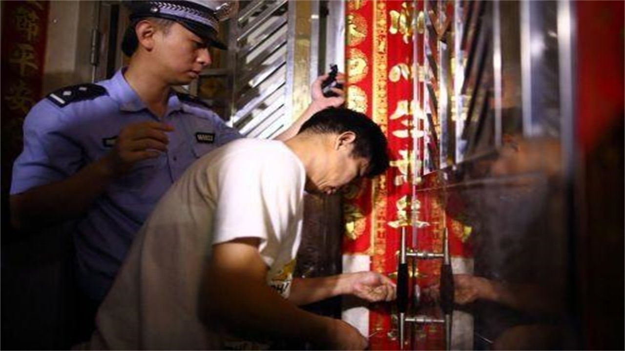 亳州请开锁师傅开了锁后，师傅为什么一般都不进门，就算主人请也不进去？